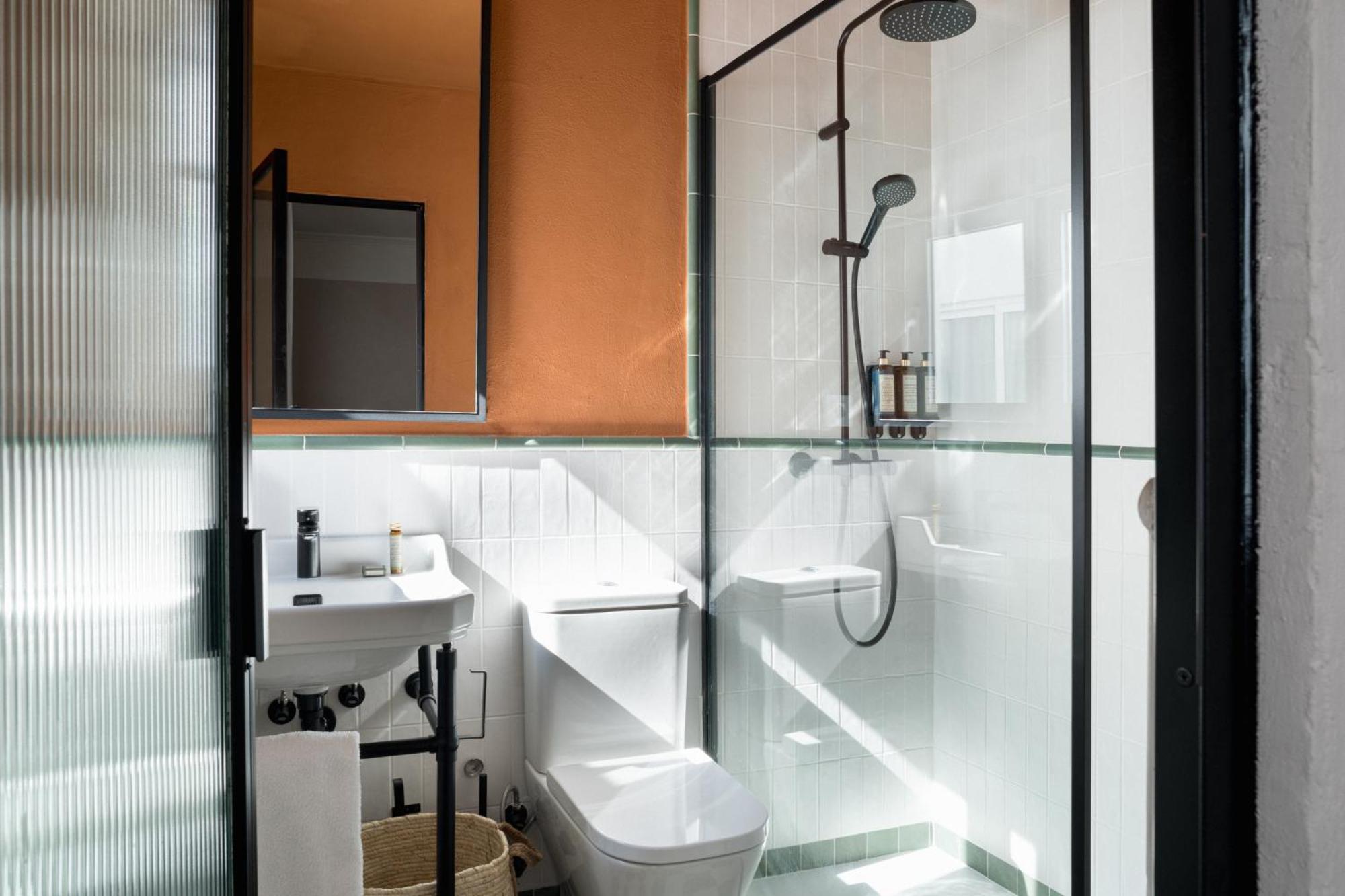 The Honest & Hotel 3*