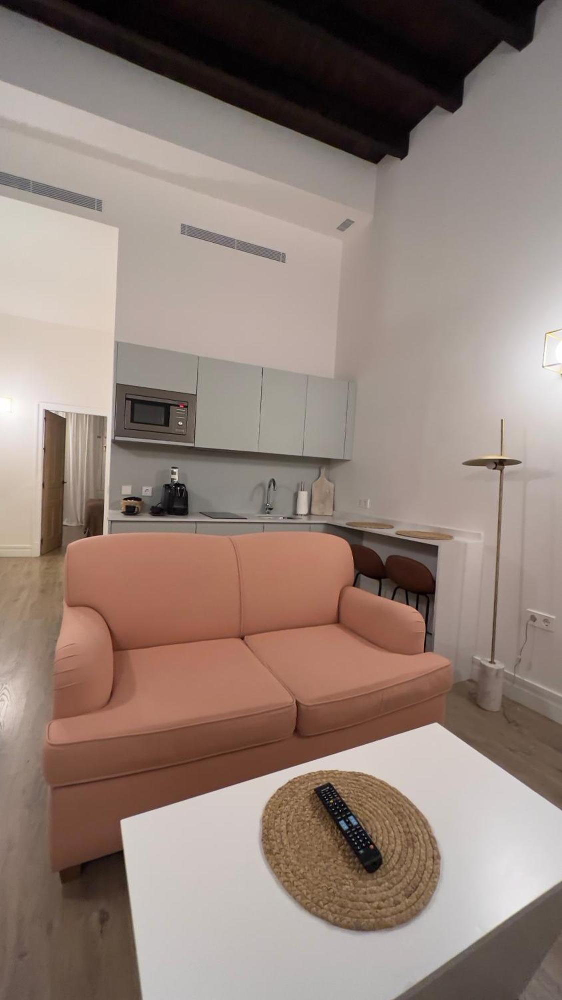 The Honest & Hotel 3*